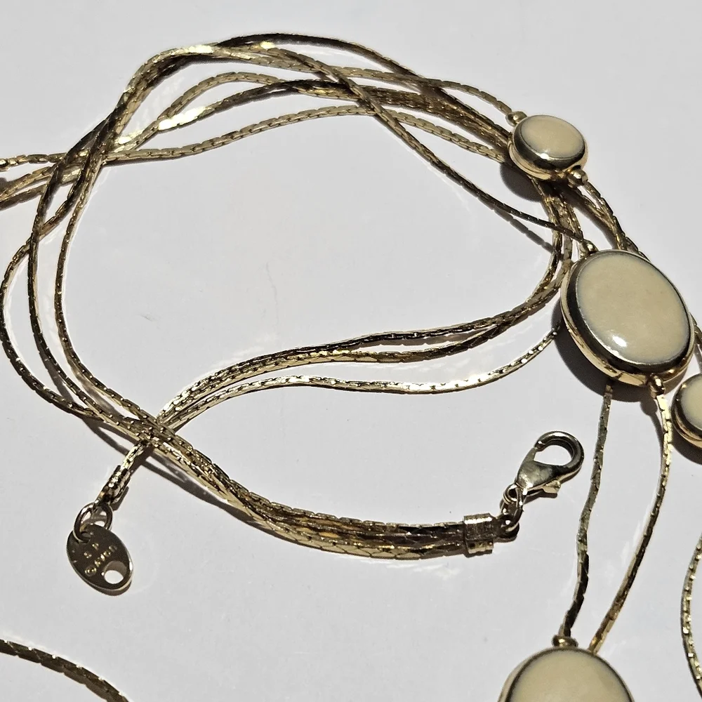 Vintage Avon Gold and Enamel Necklace